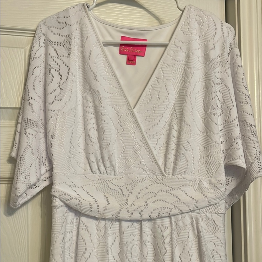 Elegant White Lace Dress
Lilly Pulitzer